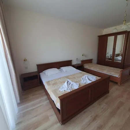 Port Palace Apartment