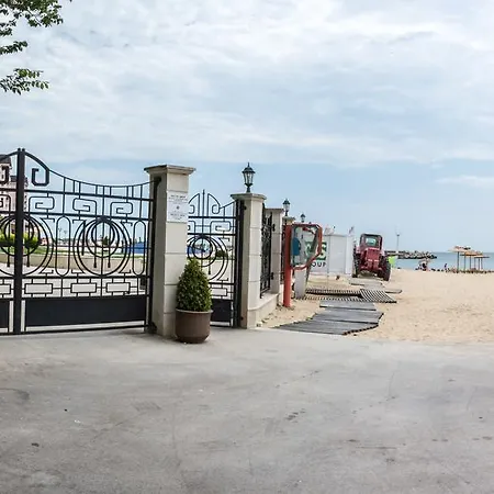 Apartment Port Palace
