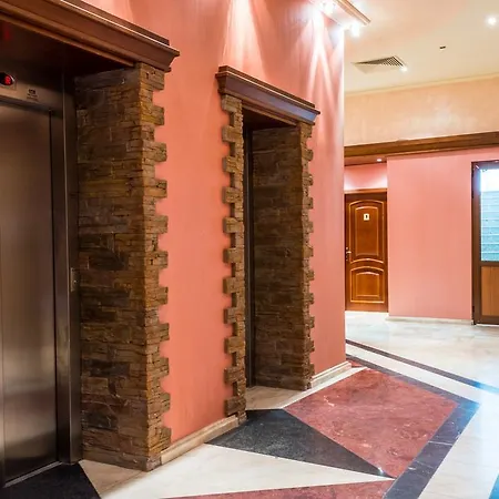 Port Palace Sf. Constantin și Elena