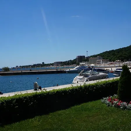 Apartment Port Palace