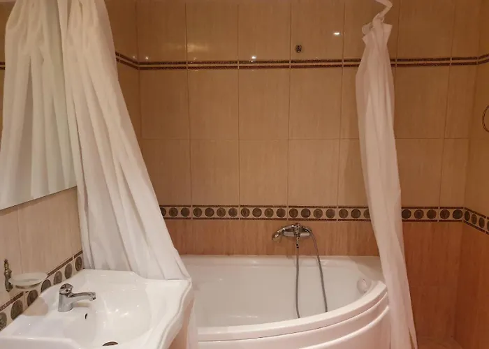 Port Palace Sf. Constantin și Elena