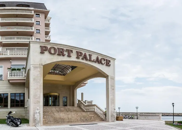 Hotel Port Palace