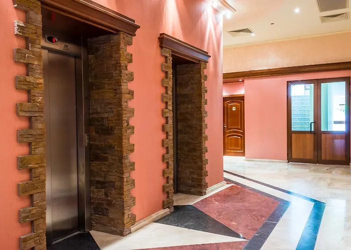 Port Palace Sf. Constantin și Elena