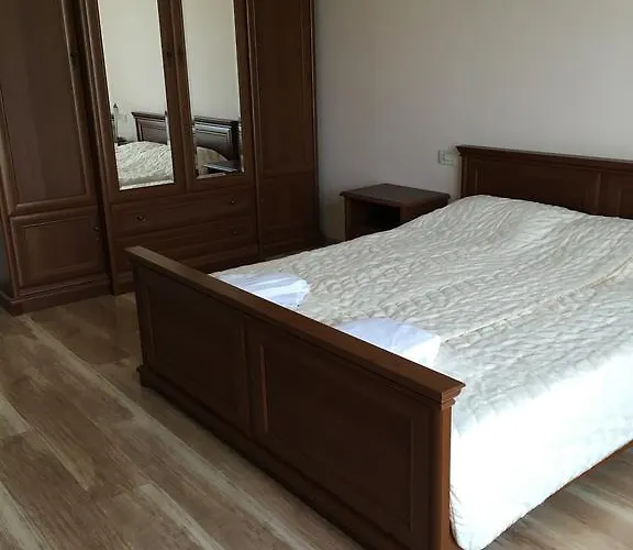 Port Palace Sf. Constantin și Elena