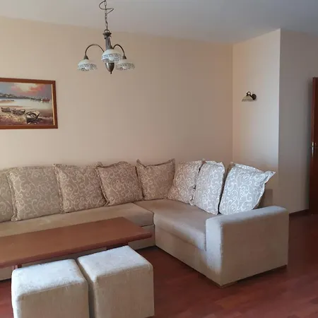 Port Palace Apartment