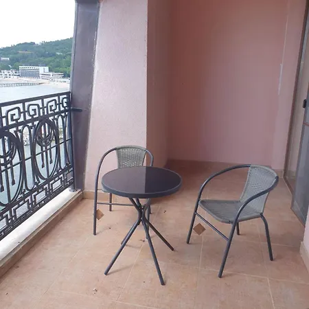 Apartment Port Palace *