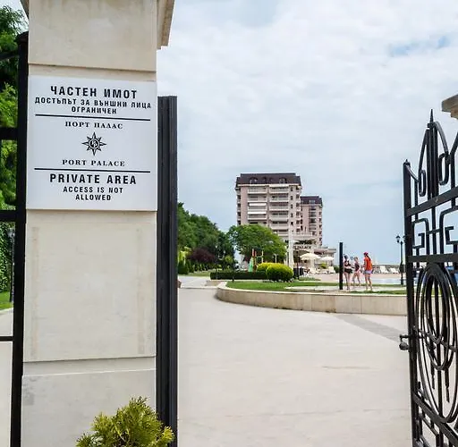 Hotel Port Palace Saints Constantine and Helena